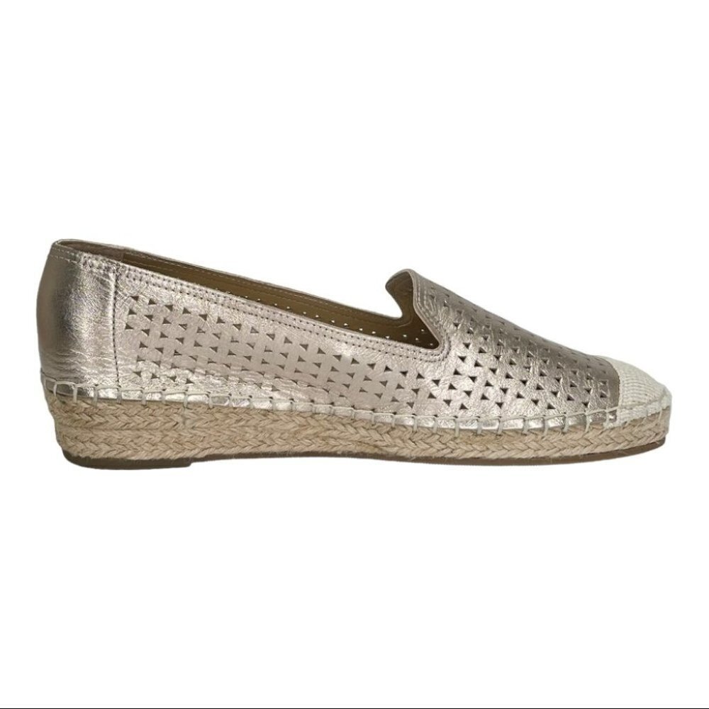 Bella Vita Channing Champagne Perforated Leather Womens Loafers Size 11 Wide - Picture 3 of 12